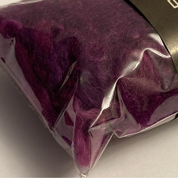 24 Dimensions FeltWorks 100% Wool Purple Curly Roving .25oz Needle Felting Craft - Picture 14 of 16